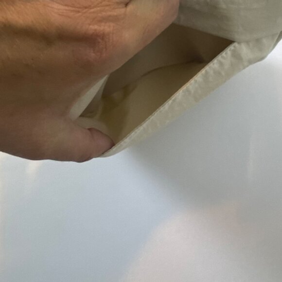 Small Beige Crossbody Bag With Adjustable Strap & Zip Pocket - Picture 4 of 8